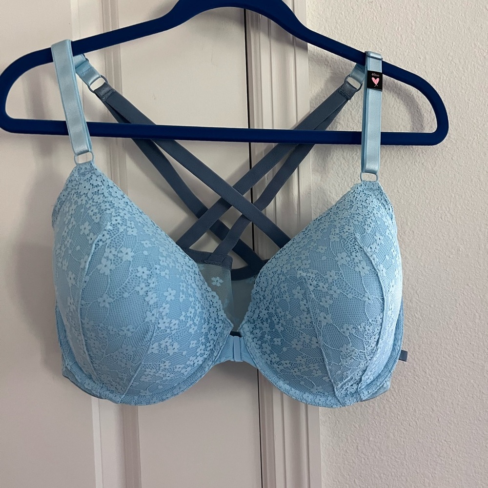 VS front close bra